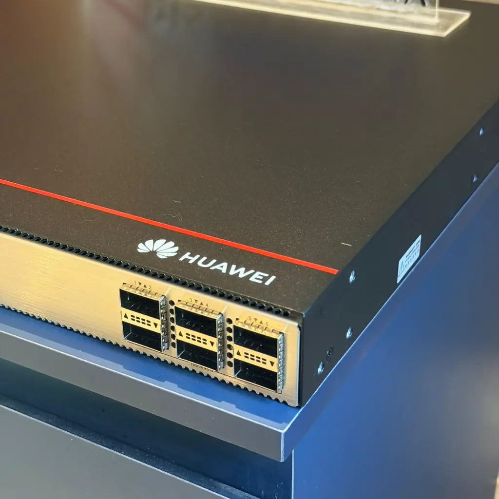 Switch | Huawei | S6730-H24x6C | 24 Portas SFP+(10G) | 6 Portas QSFP28 ...